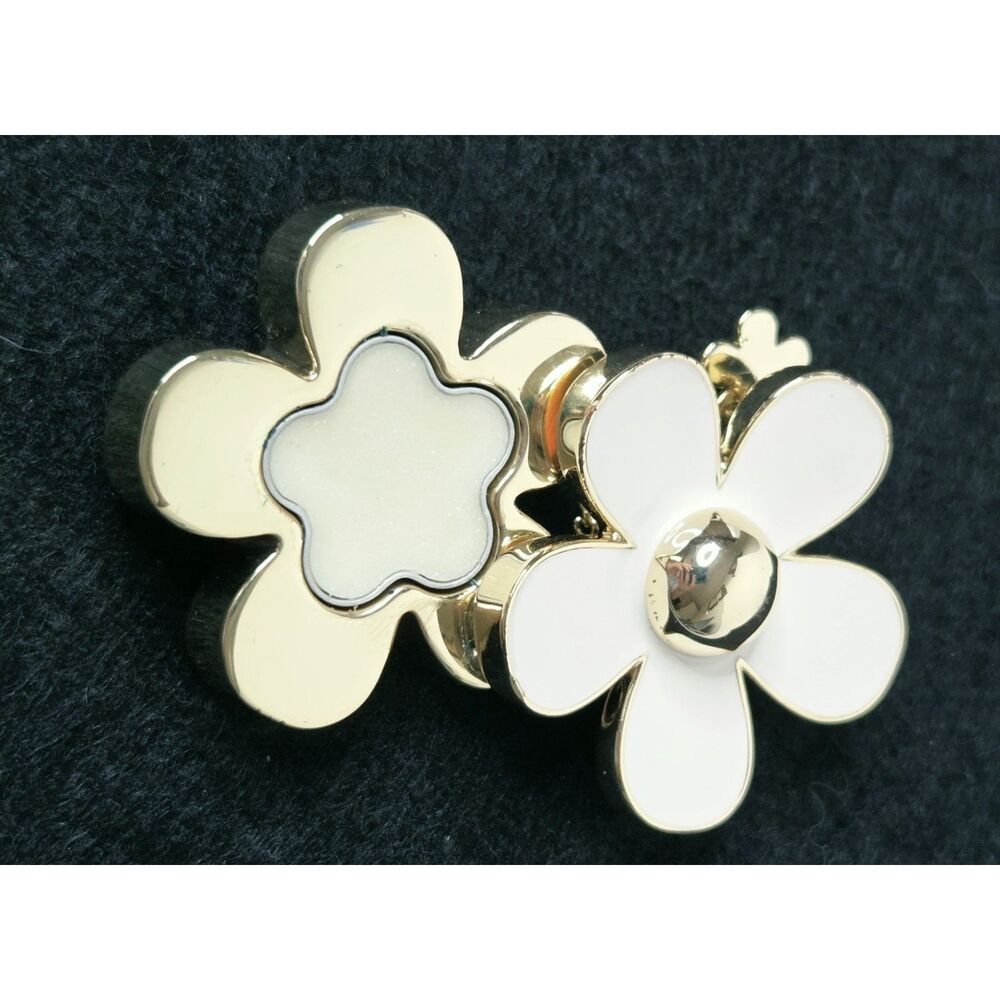 Daisy Perfume Brooch Marc Jacobs - Picture 5 of 13
